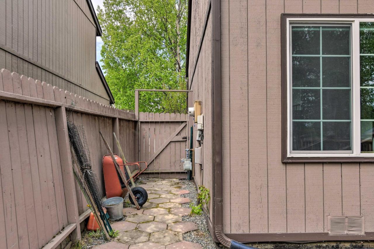 Вилла Pet Friendly Anchorage Retreat With Deck And Yard Экстерьер фото